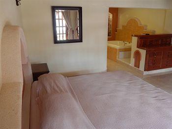 Lux Paraiso Hotel 2*